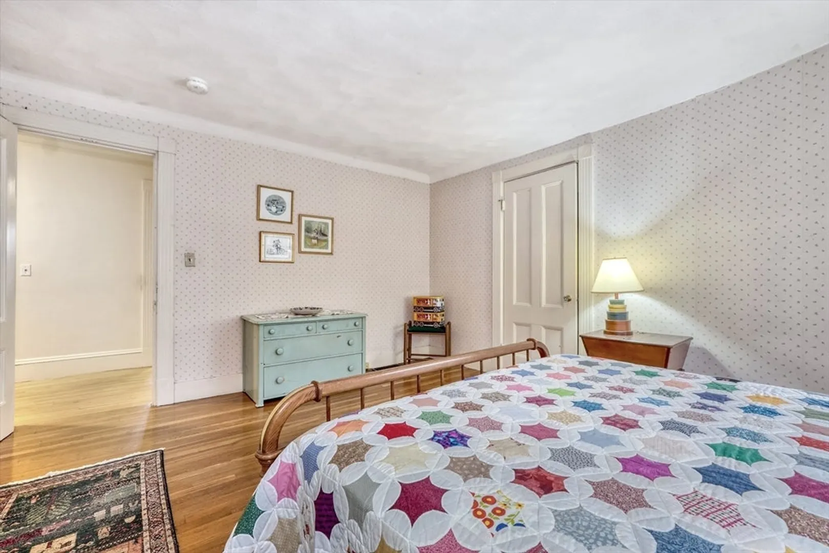 37 Glenwood Ave Photo 19