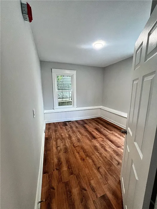 237 Cowden Street Photo 8