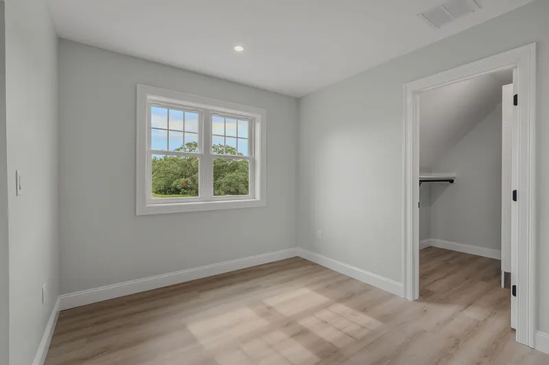 2 Farm Meadow Road Photo 33