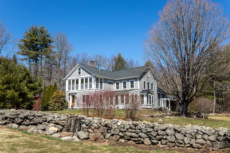 51 Mill Street Photo 1