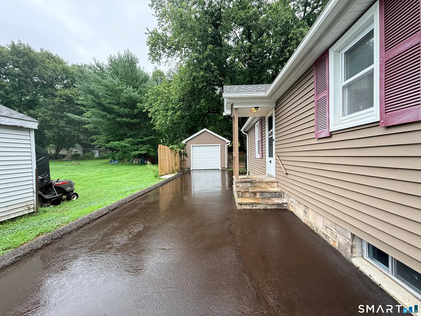 62 Mowry Avenue Photo 6