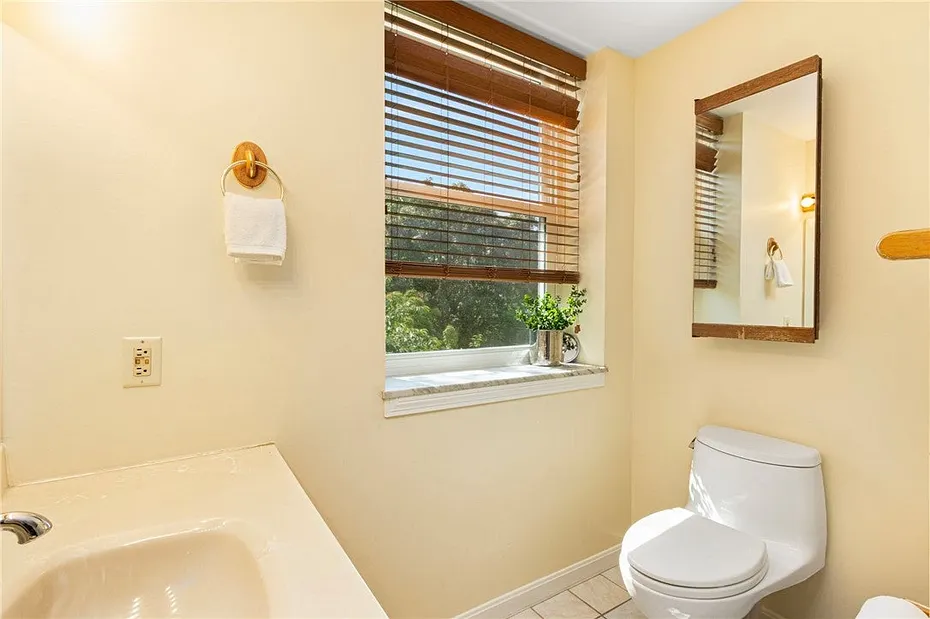 3524 W Shore Road  #301 Photo 19
