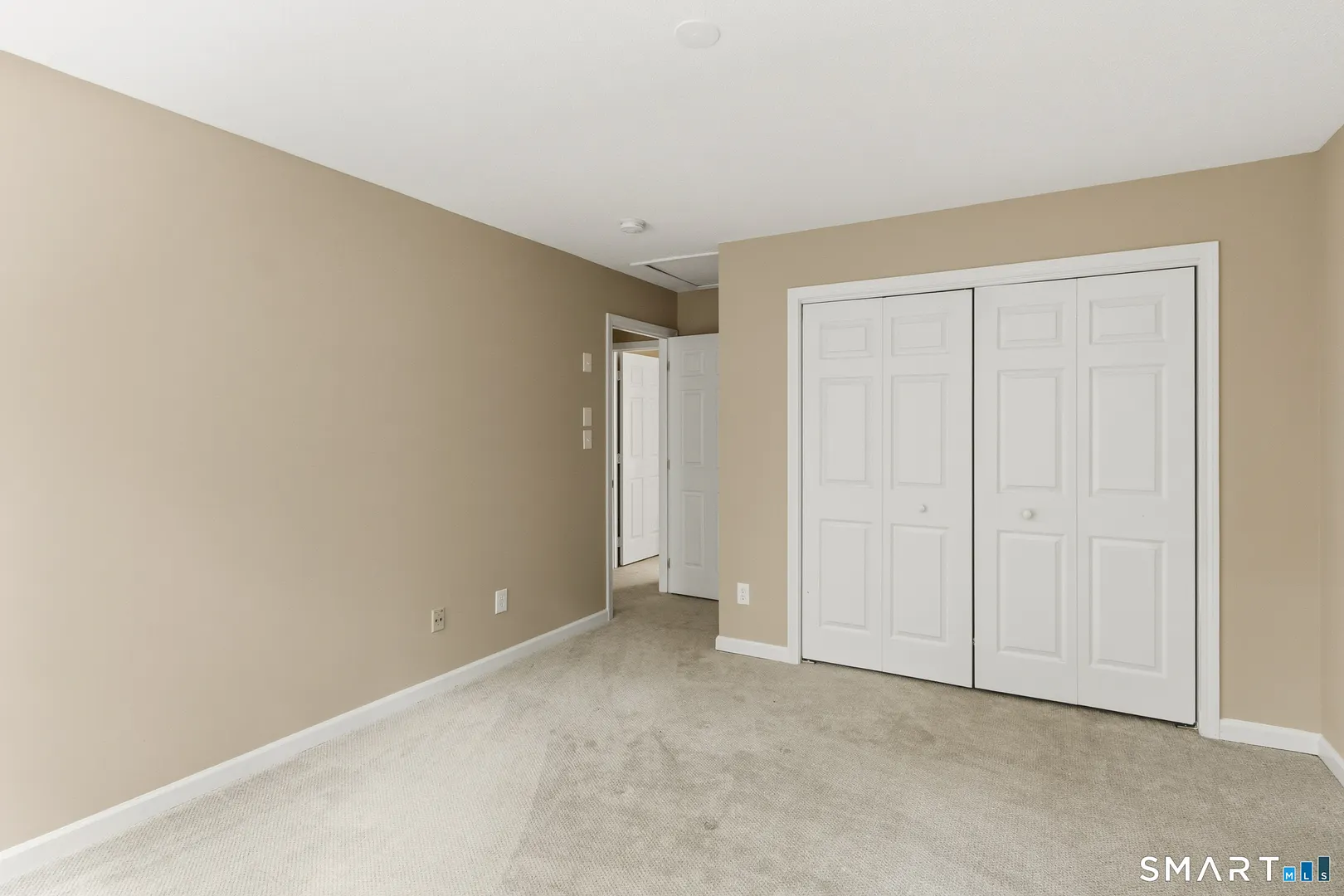 436 Tiffany Lane Photo 22