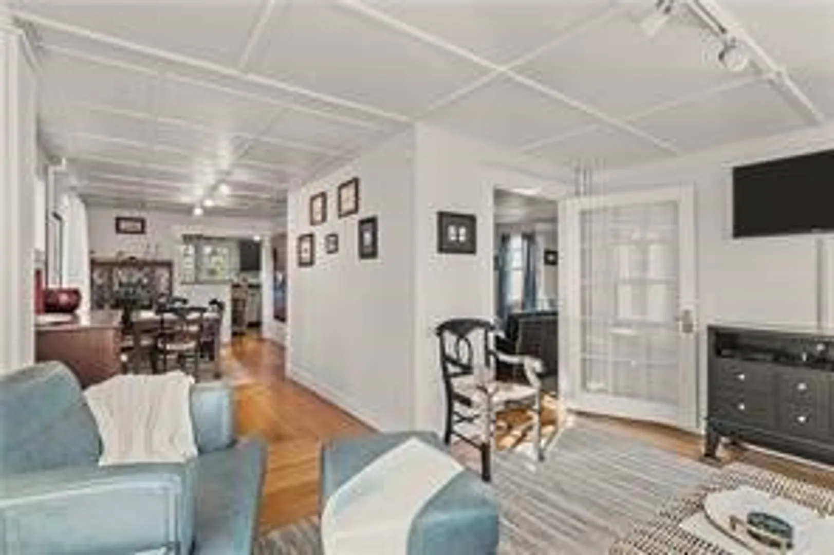 14 Dearborn Street Photo 4