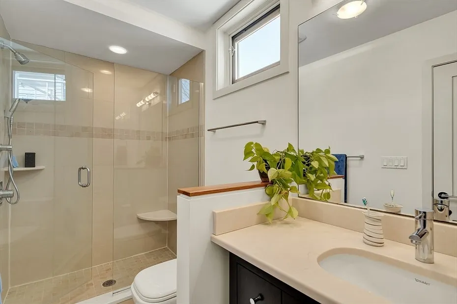 180 Franklin Street  #176 Photo 12