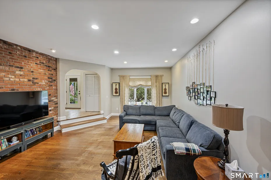 130 Fairhaven Drive Photo 21