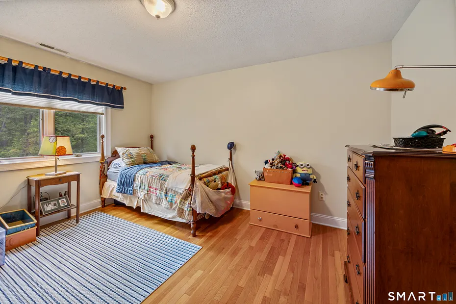 130 Fairhaven Drive Photo 34