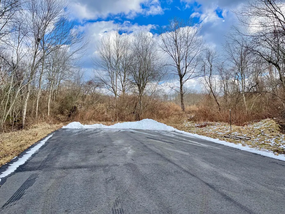 523 Voluntown Road Photo 6