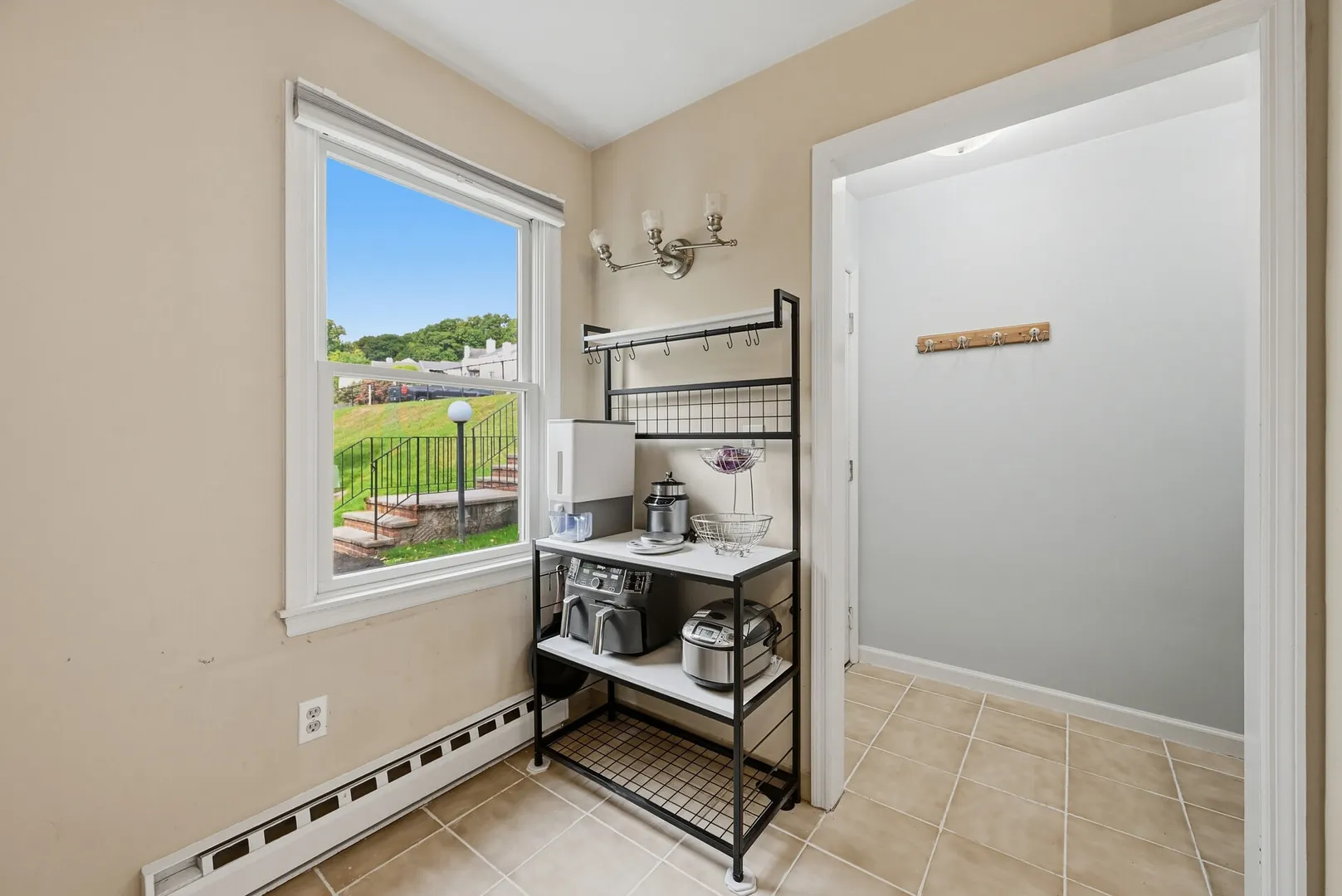 55 Mill Plain Road  #32-1 Photo 6