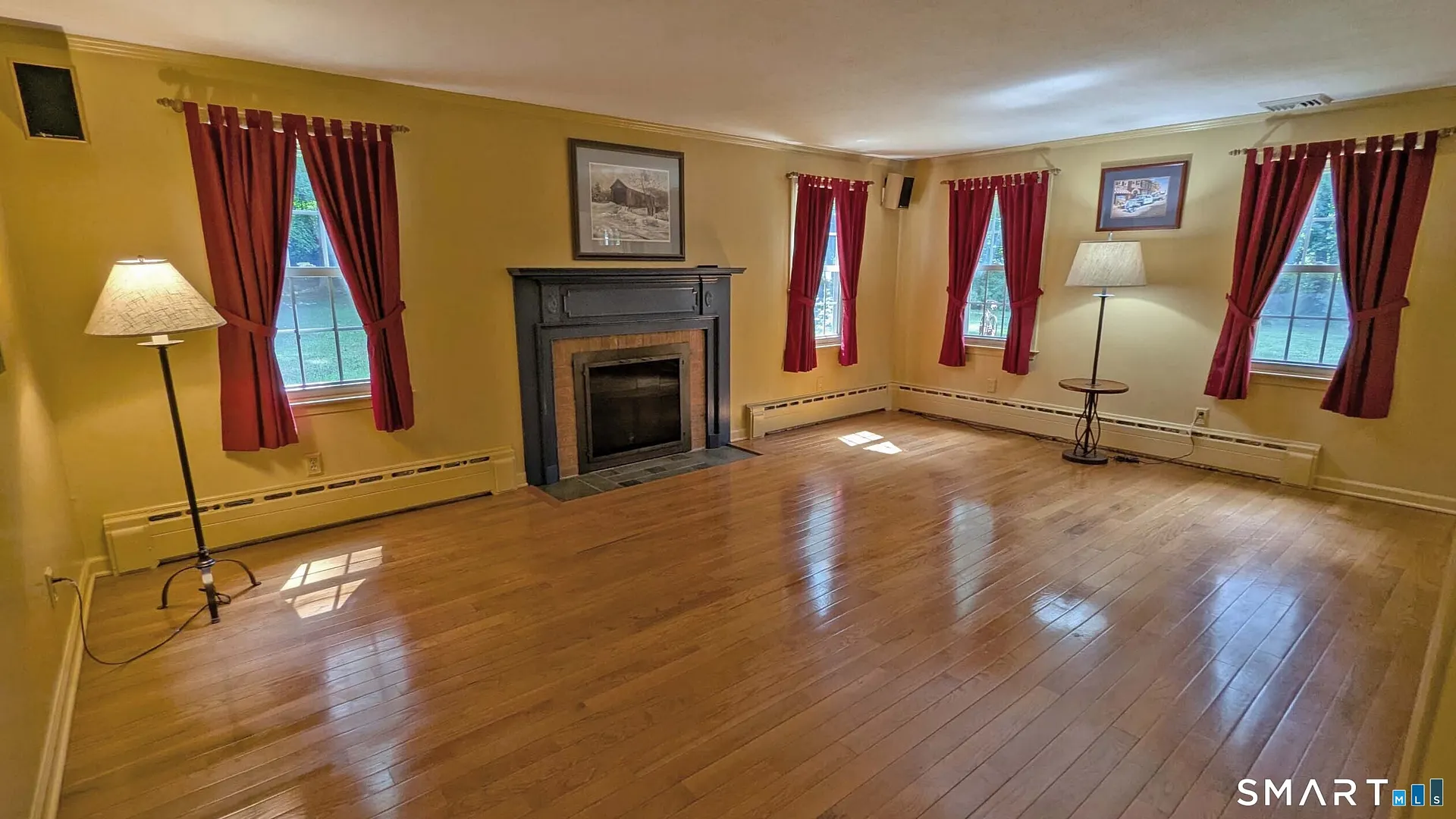 25 1/2 Edgerton Street Photo 4