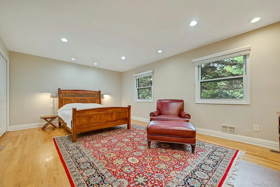 19 York Drive Photo 36
