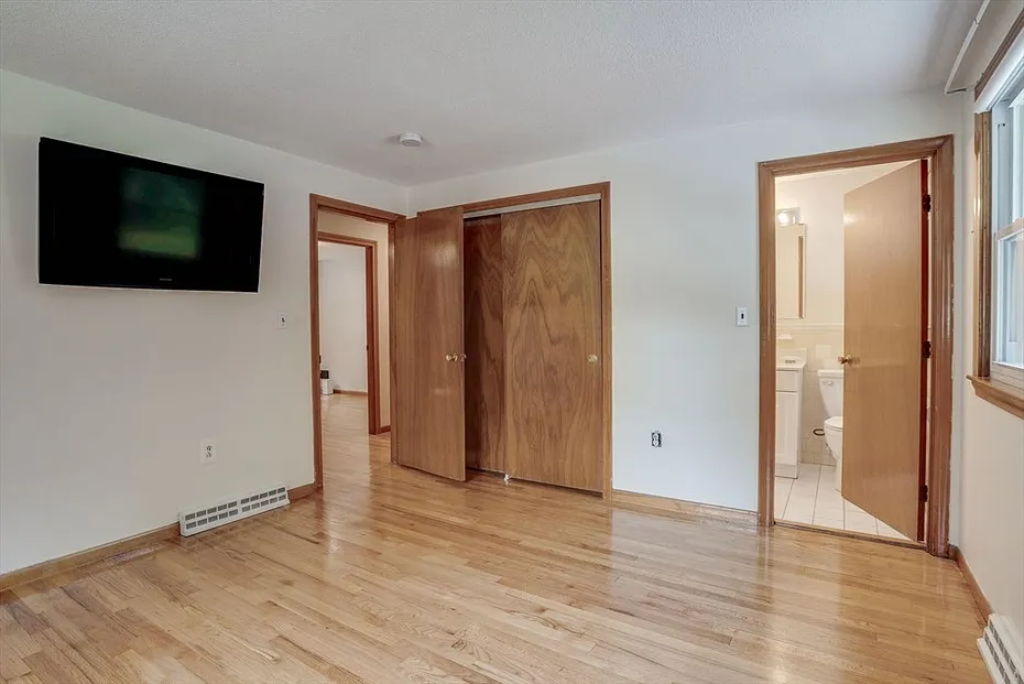 680 East Street Photo 22