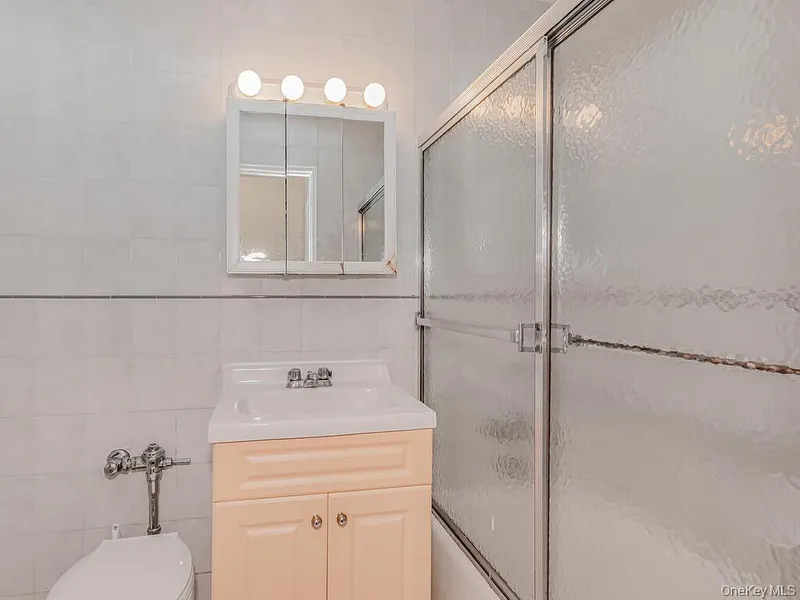 679 W 239th Street W  #3J Photo 7
