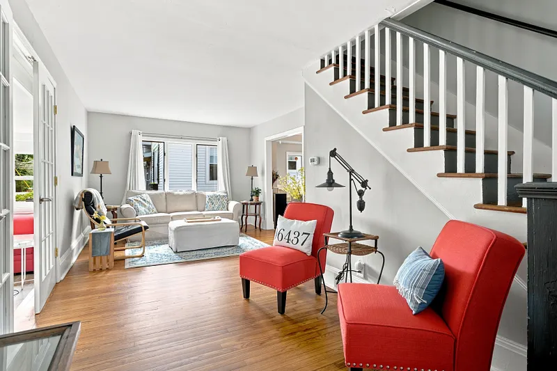 221 Water Street Photo 8