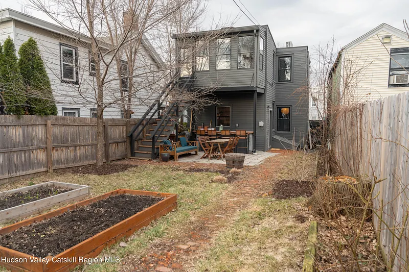 517 State Street Photo 30