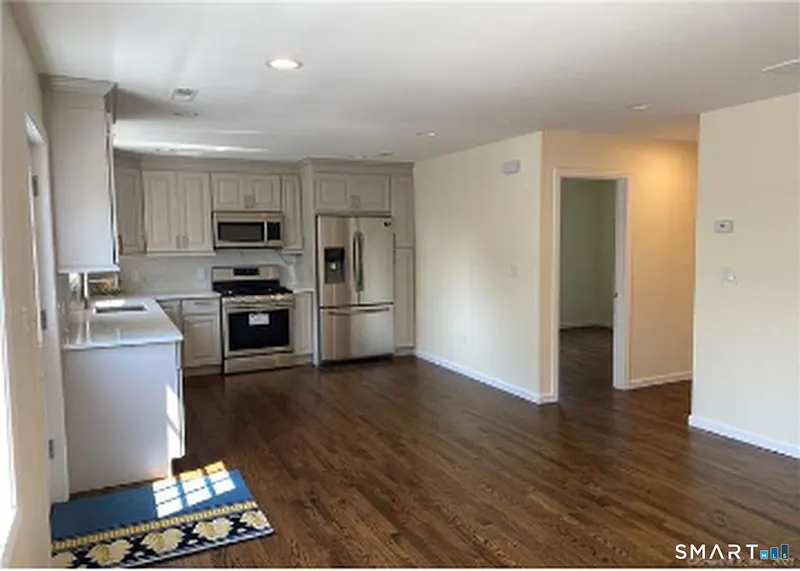 63 Soundview Avenue  #2 Photo 6