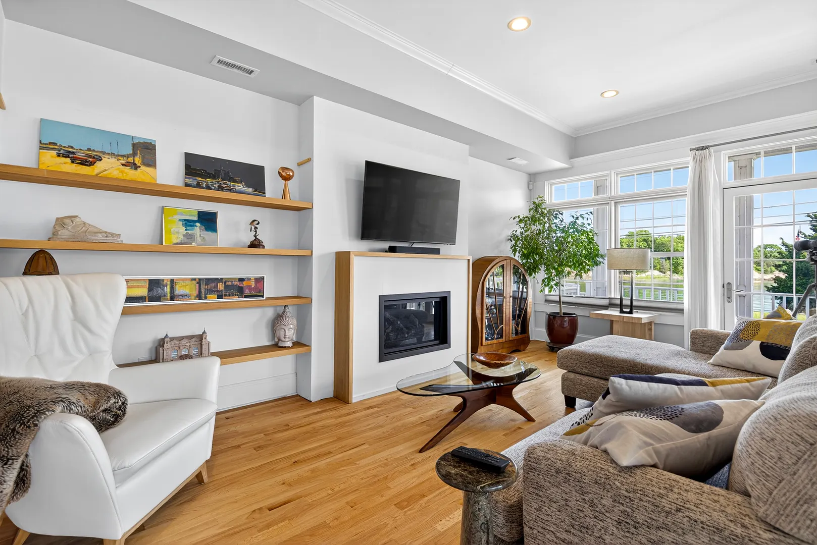 284 Shore Drive Photo 3