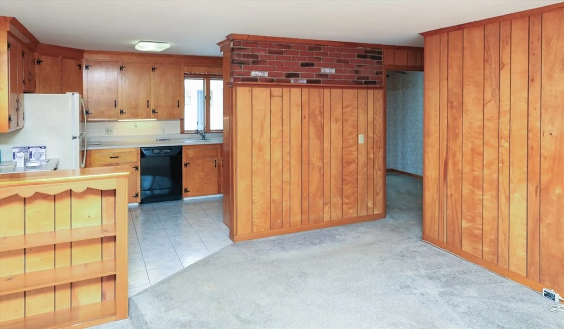 2590 Providence Road Photo 6