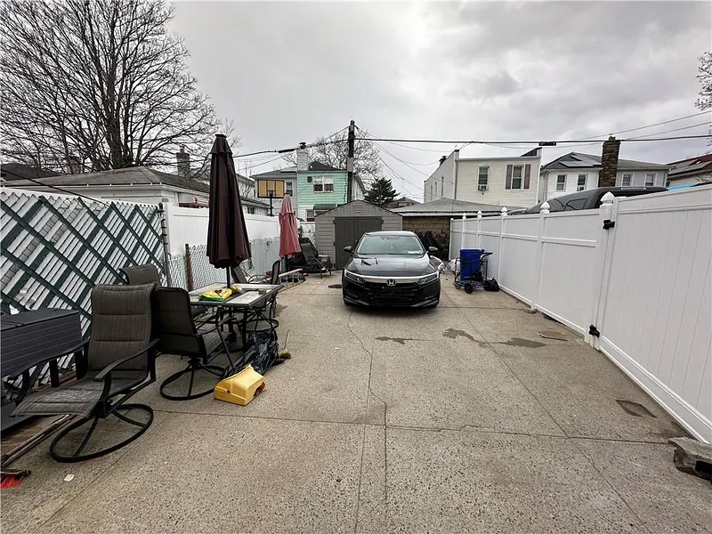1494 E 58th Street Photo 30