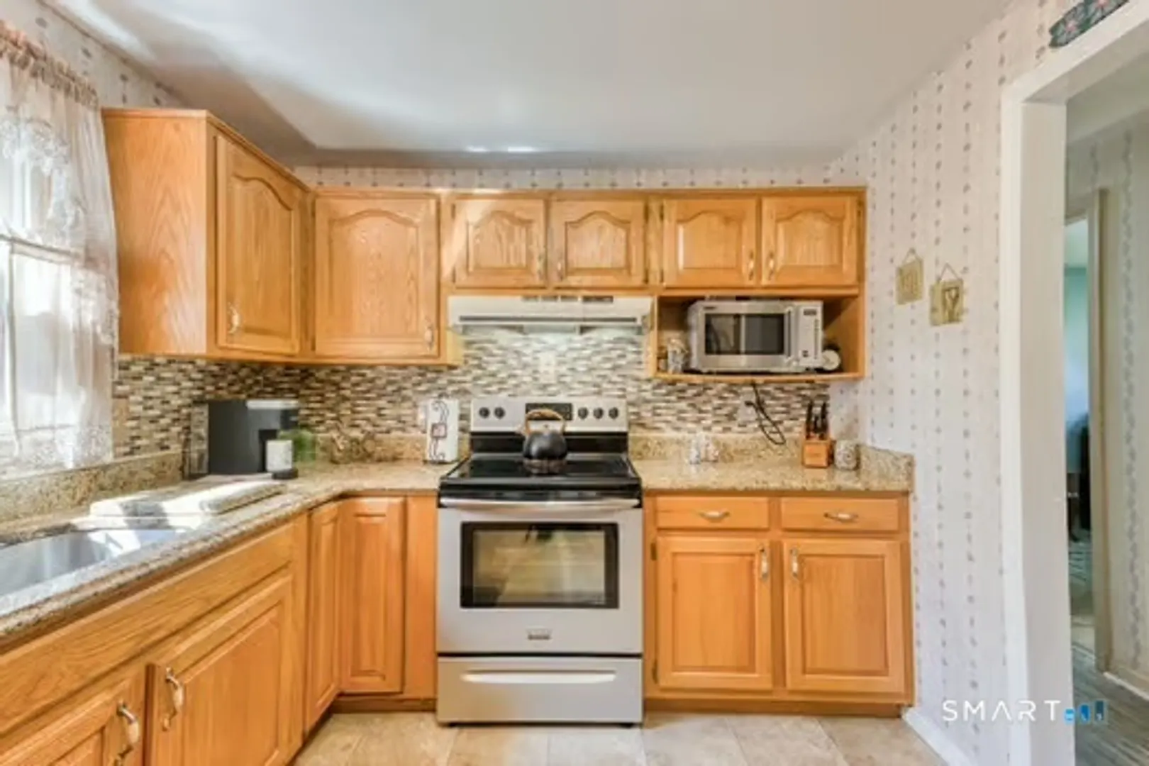 38 Kenwood Drive Photo 6