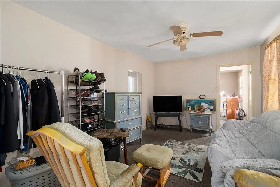 681 Providence Street Photo 19
