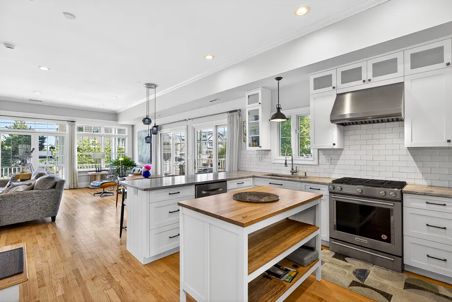 284 Shore Drive Photo 10