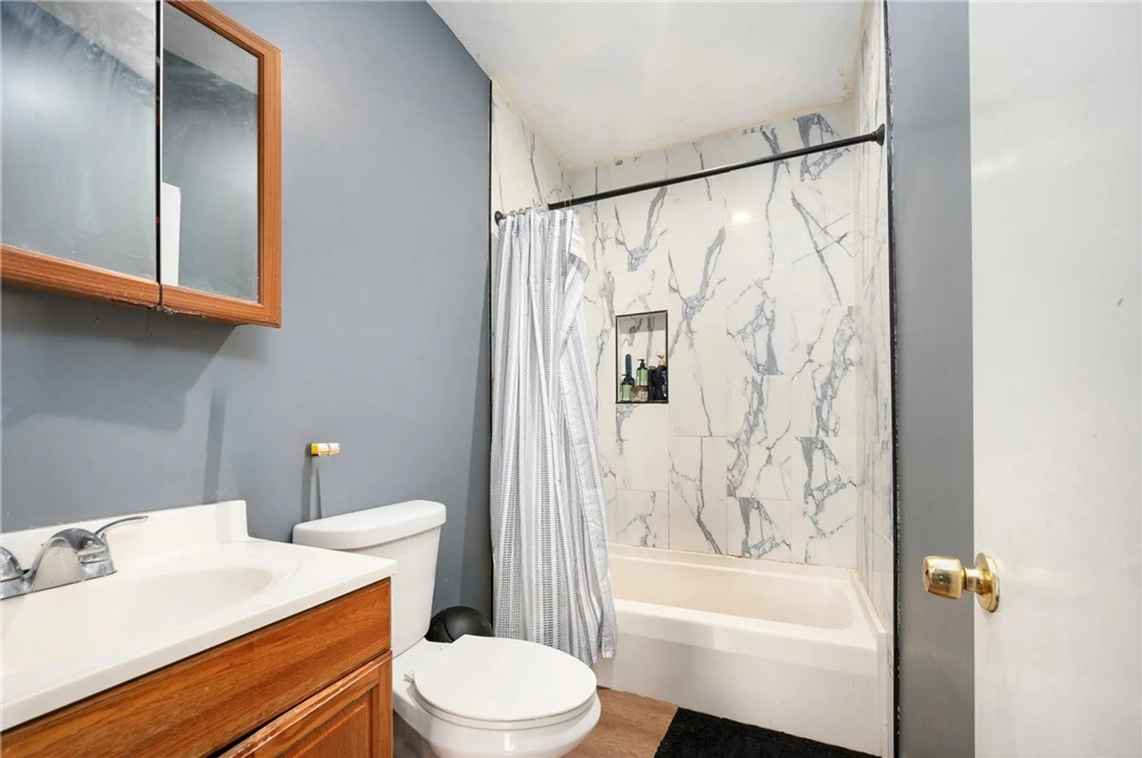 346 Douglas Avenue Photo 4