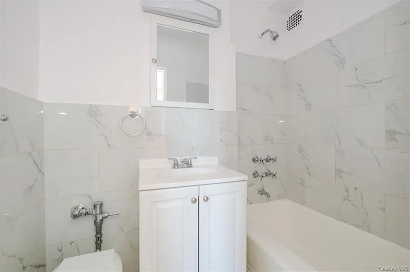 3850 Hudson Manor Terrace  #3AW Photo 15