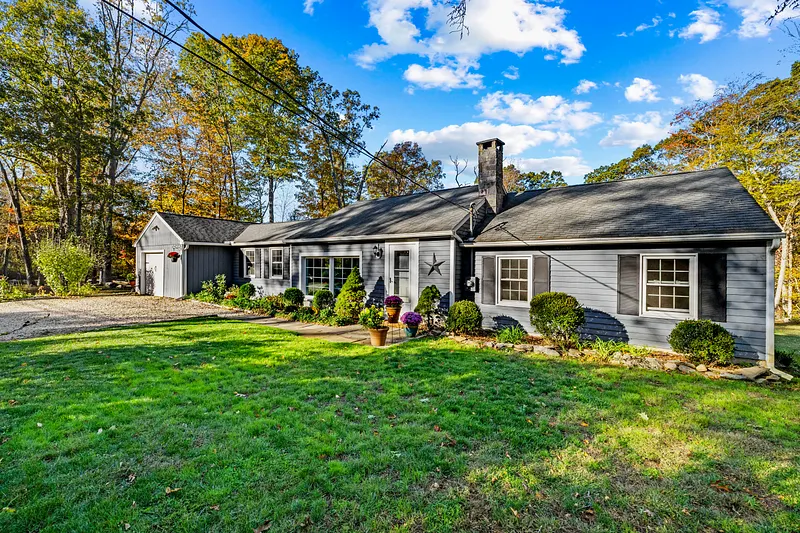 779 Summer Hill Road Photo 1