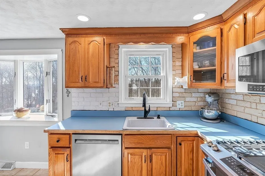 45 Kent Dr Photo 6
