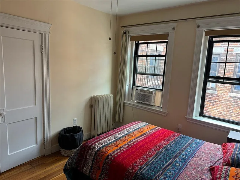 31 Queensberry St  #23 Photo 9