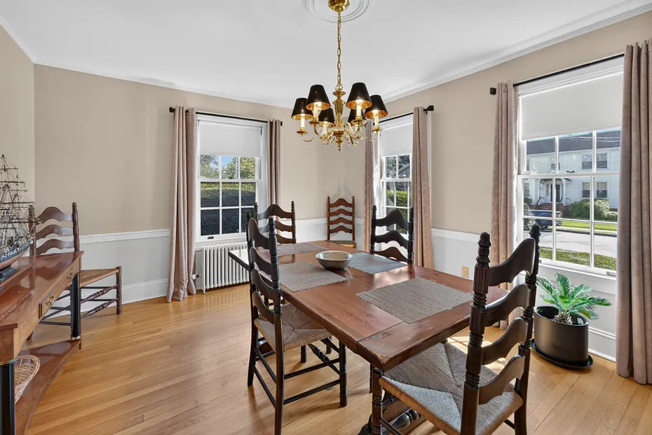 39 Glenwood Avenue Photo 10