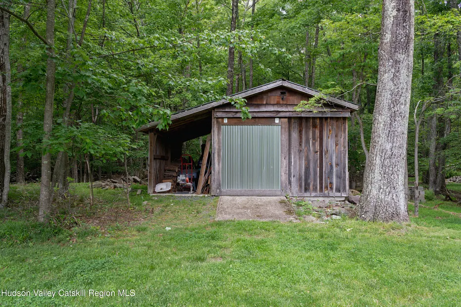 57 Anderson Road Photo 37