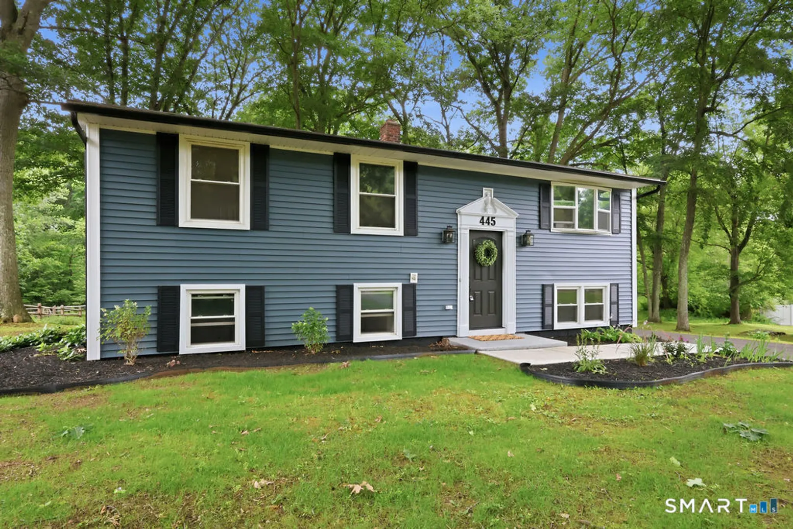 445 Lincoln Drive Photo 3