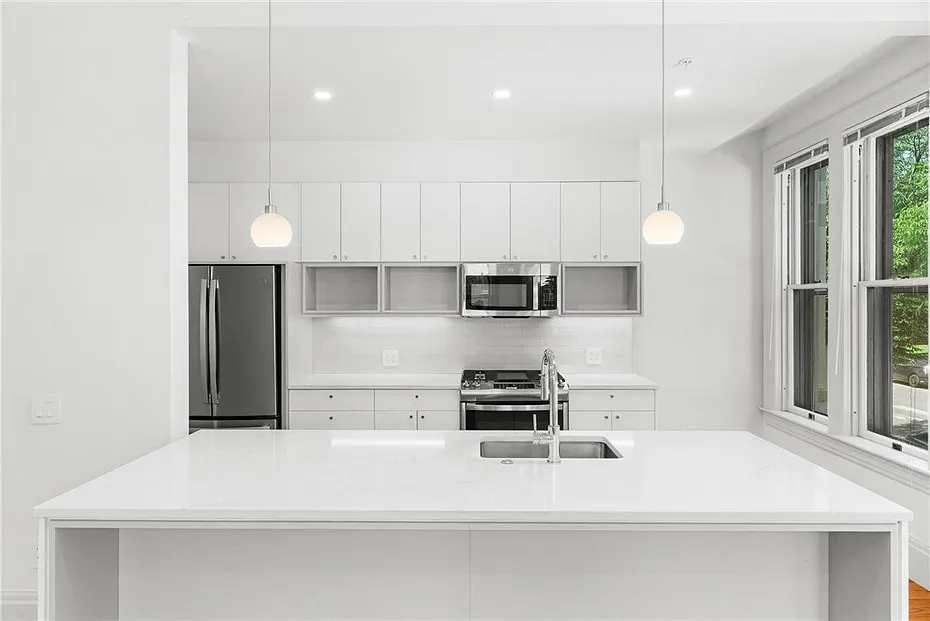 31 Parade Street  #201 Photo 14