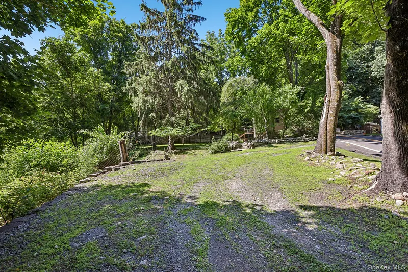8 Reservoir Road Photo 22
