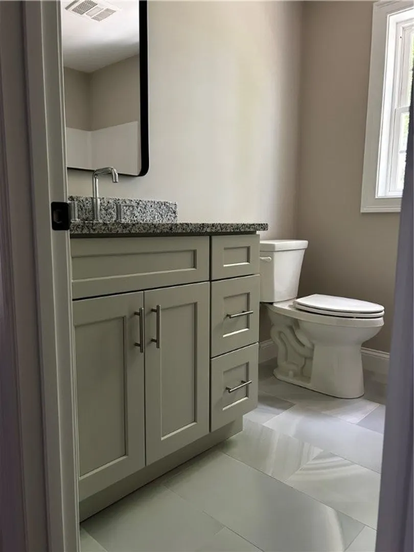 25 Kensington Way #25 Photo 5