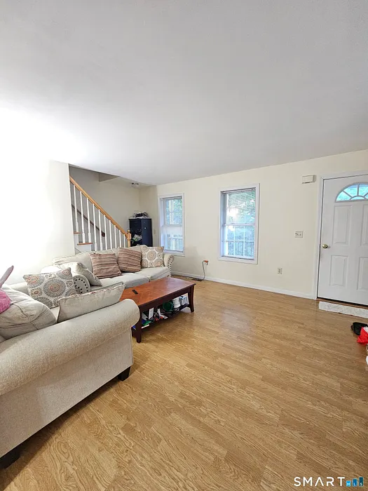 54 Alice Street Photo 12