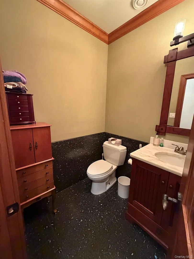 5 Cortlandt Manor Road Photo 29