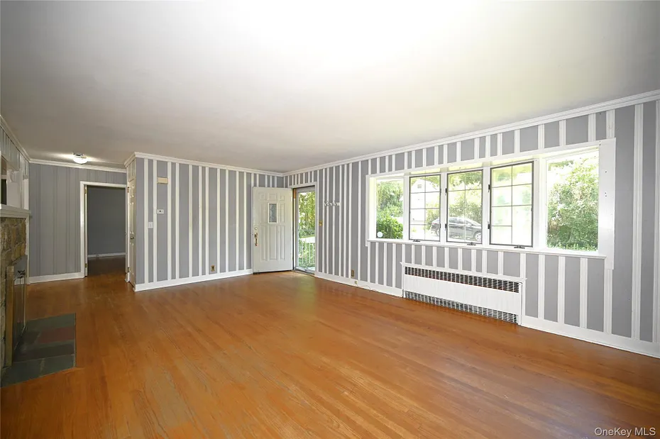 16 Greenridge Court Photo 5
