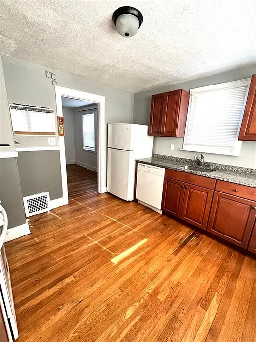 53 Avalon Ave #53 Photo 10