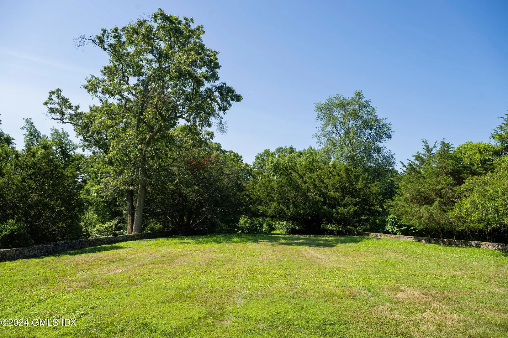 10 Cliffdale Road Photo 32