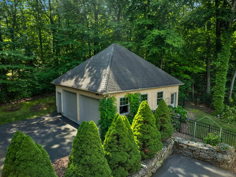 136 Long Lane Photo 7