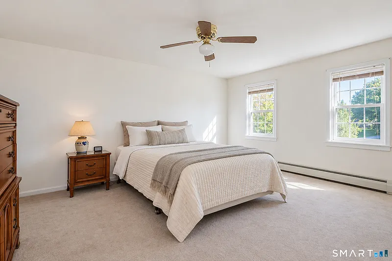 240 Beach Street Photo 15