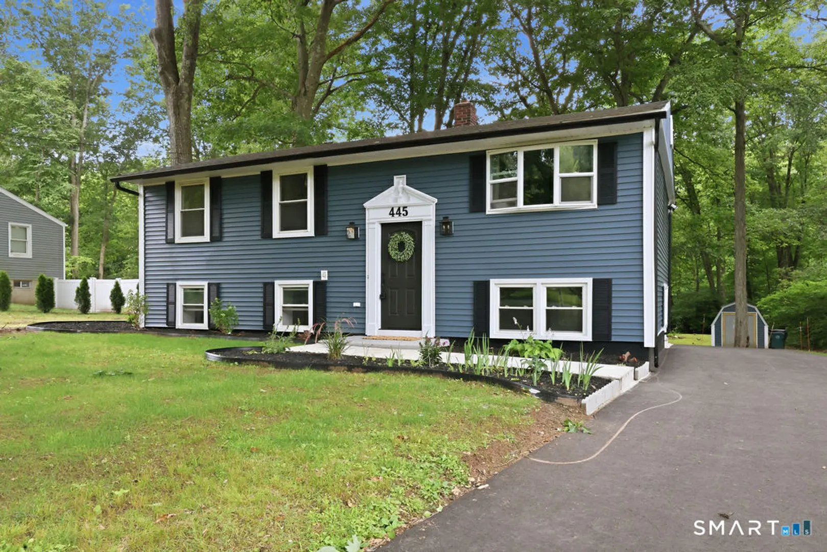 445 Lincoln Drive Photo 2