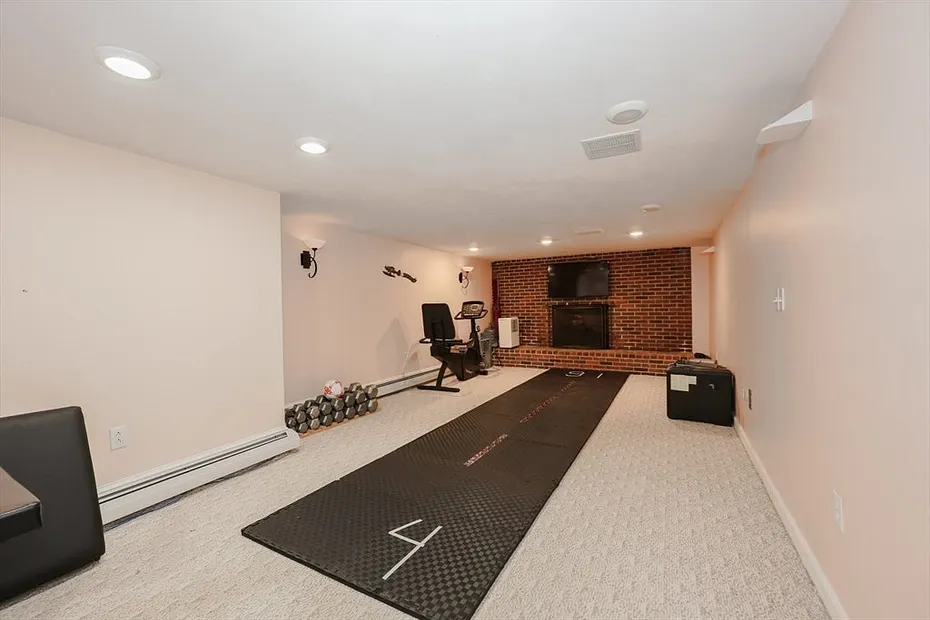 301 Concord Street Photo 23