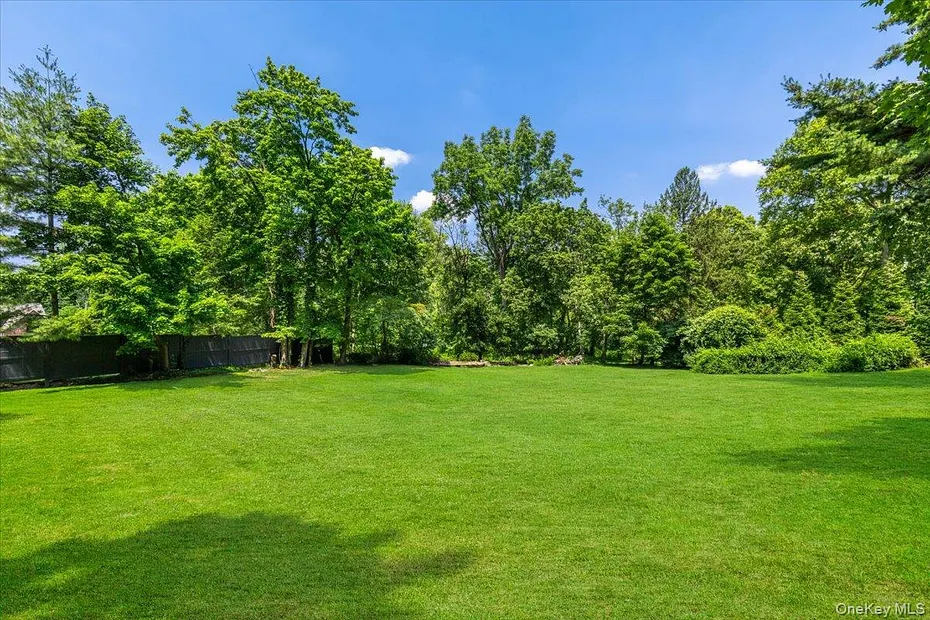 38 Fenimore Drive Photo 9