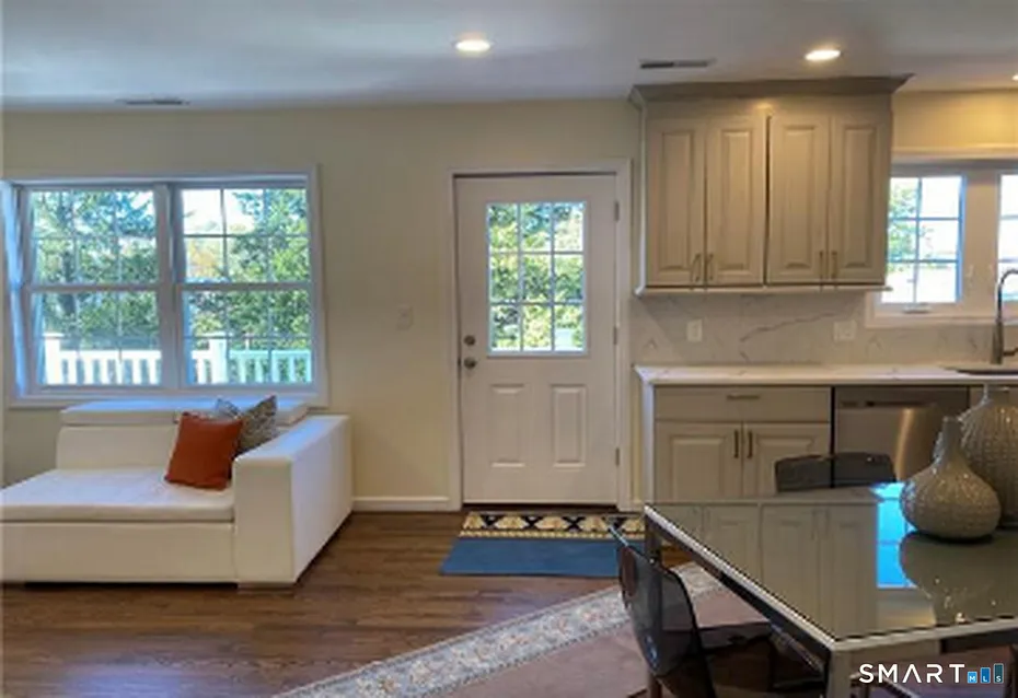 63 Soundview Avenue  #2 Photo 12