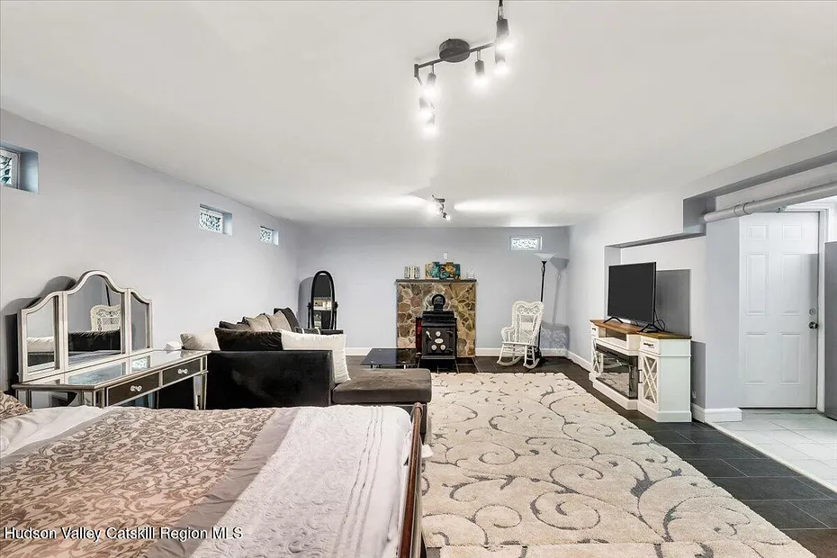 6196 New York 81 Photo 37