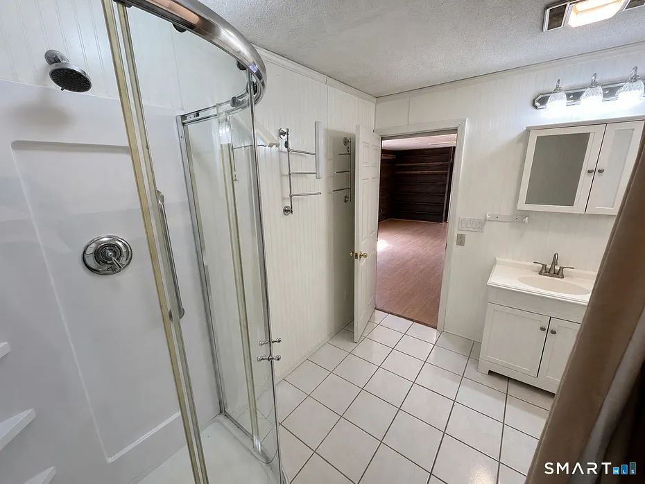 303 Somers Road Photo 6